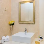 Romantic Luxury Split