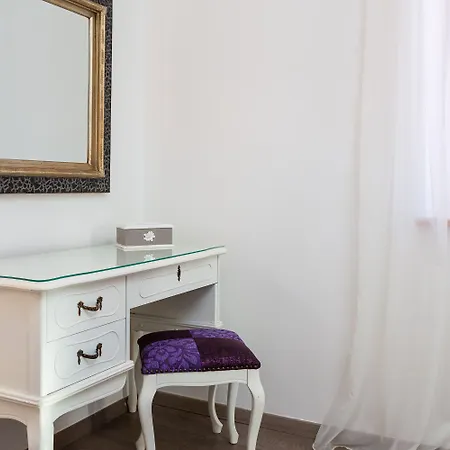 Romantic Luxury Oda ve Kahvaltı Split