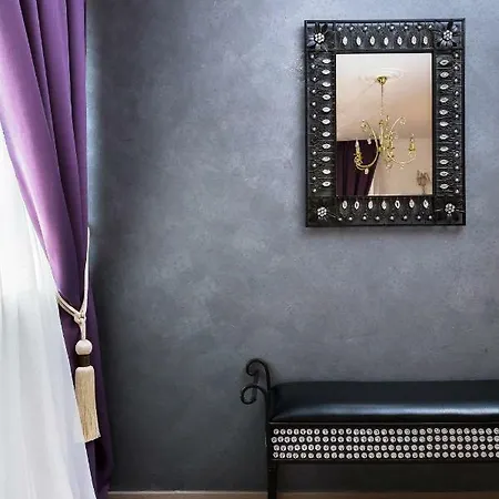 Romantic Luxury Oda ve Kahvaltı 4*