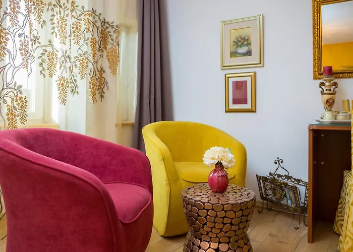 Romantic Luxury