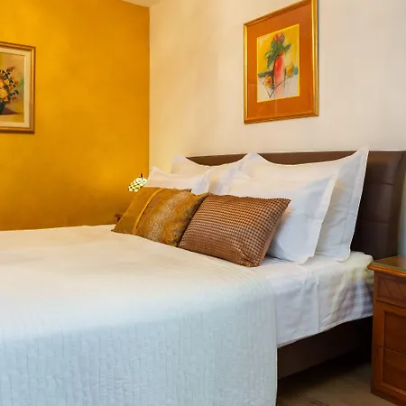 فندق مبيت وإفطار Romantic Luxury سبليت