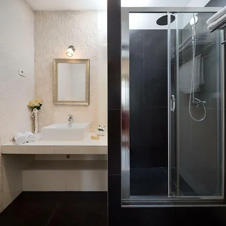 Nocleg ze śniadaniem Romantic Luxury 4*