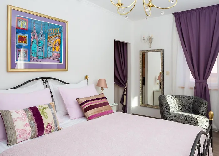 Romantic Luxury Panzió 4*